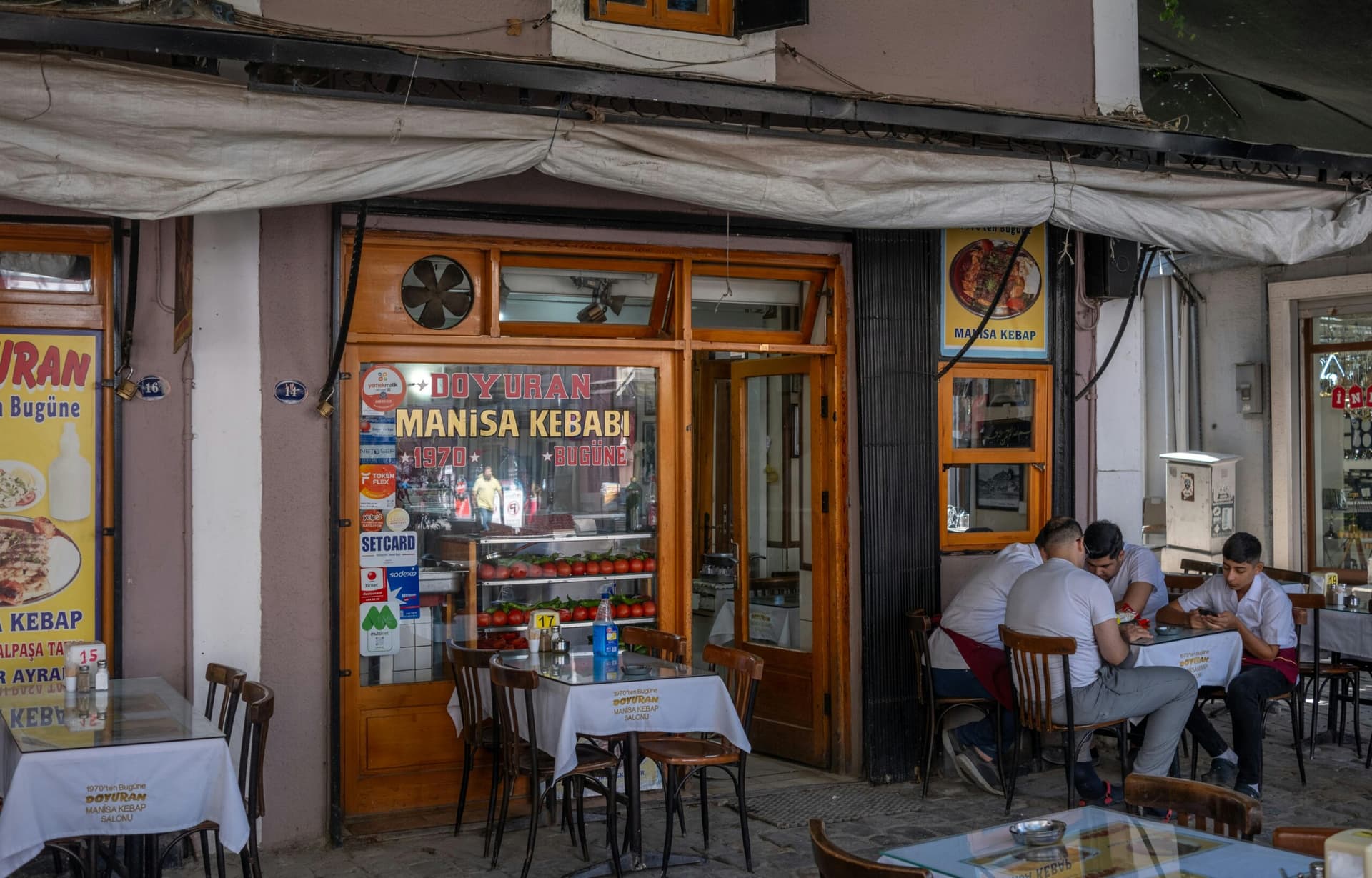 Türkiye Food Guide - Traditional Kebabs in Gaziantep