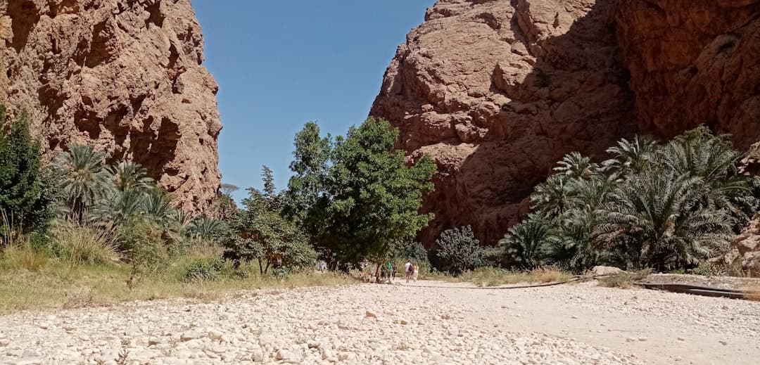 Oman Tourism - Explore Wadi Shab Hiking Routes