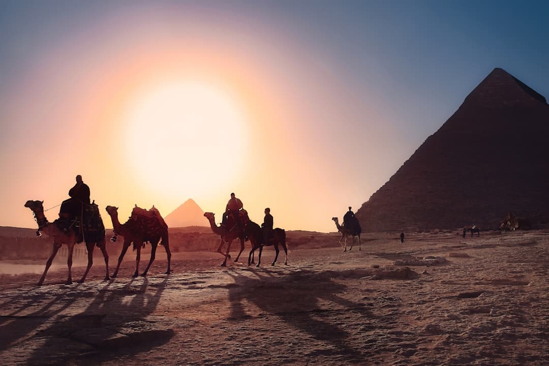 Backpacking Egypt - From Deserts to Nile Towns
