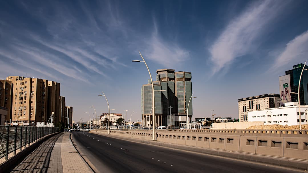 Saudi Arabia Street Food - Jeddah Eats and Market Favorites